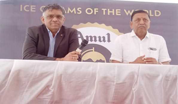जयपुर में खुला अमूल का आइसक्रीम पार्लर