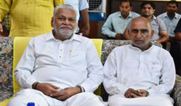 पशुधन रोगों के पूर्ण नियंत्रण और उन्मूलन के लिए विभाग कई कार्यक्रम लागू कर रहा है: रूपाला