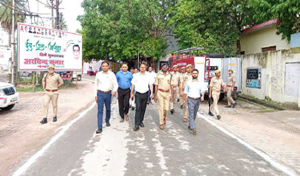 झांसी प्रशासन की मुस्तैद नजर के बीच ईद उल अजहा की नमाज शांतिपूर्ण तरीके से संपन्न