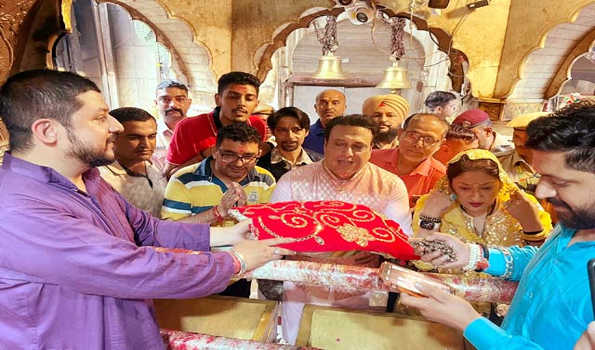 गोविंदा ने चिंतपूर्णी मंदिर में की पूजा-अर्चना