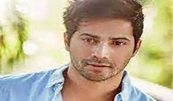 वरूण धवन ने बवाल का रोमांटिक पोस्टर शेयर किया