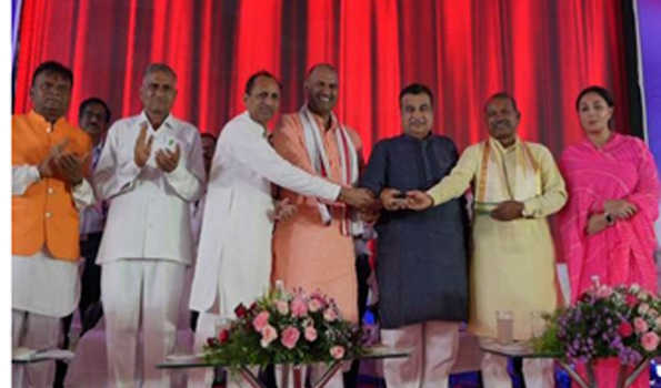 गडकरी ने 5600 करोड़ रुपये की 11 राष्ट्रीय राजमार्ग परियोजनाओं का किया लोकार्पण एवं शिलान्यास