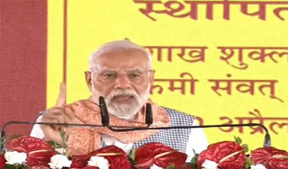 गीता प्रेस एक संस्था नहीं बल्कि जीवंत आस्था: मोदी