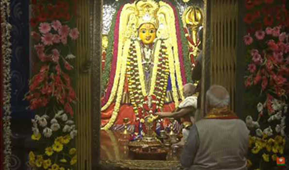 मोदी ने वारंगल में देवी भद्रकाली की पूजा-अर्चना की