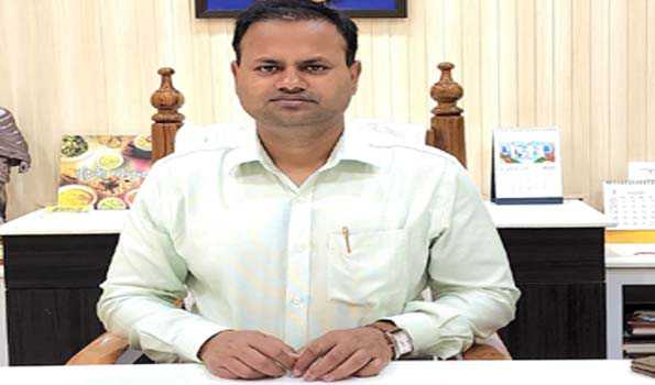 नदी किनारे बसे गांवों के लोग बरतें अतिरिक्त सावधानी : रविंद्र कुमार