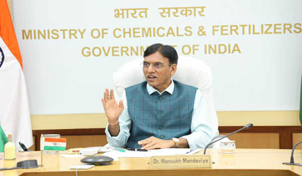 नकली दवा निर्माताओं से कड़ाई से निपटेगी सरकार : मांडविया