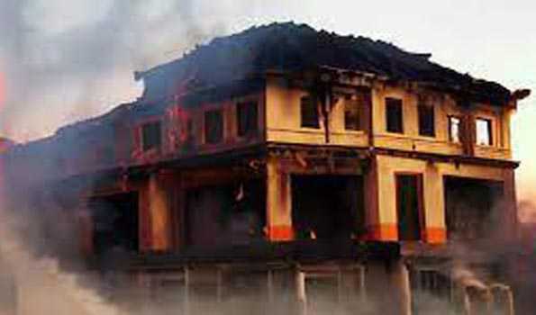 पाकिस्तान के पंजाब में घर में आग लगने से 10 लोगों की मौत