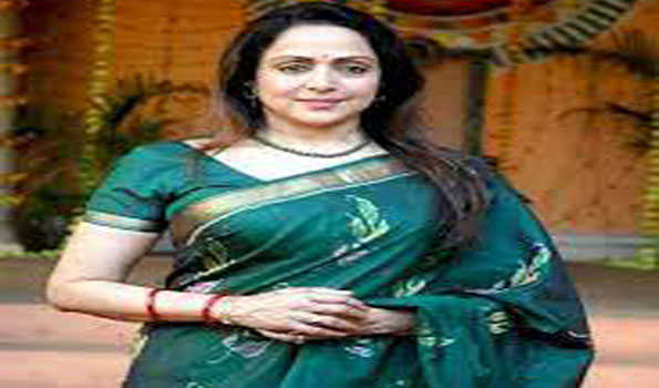 मां के कहने पर हेमा मालिनी ने 