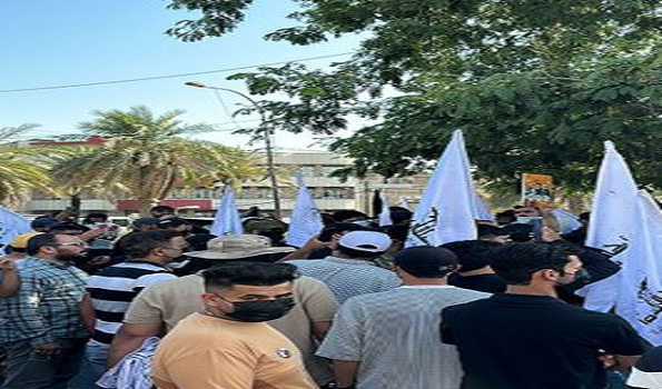 शिया समर्थकों ने इराक में अमेरिकी हस्तक्षेप के विरोध में किया प्रदर्शन