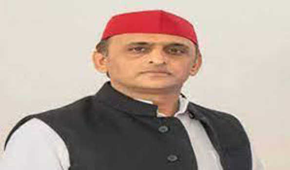 बाढ़ राहत के नाम पर अनर्गल खर्च, प्रभावित जोह रहे राहत का बाट:अखिलेश