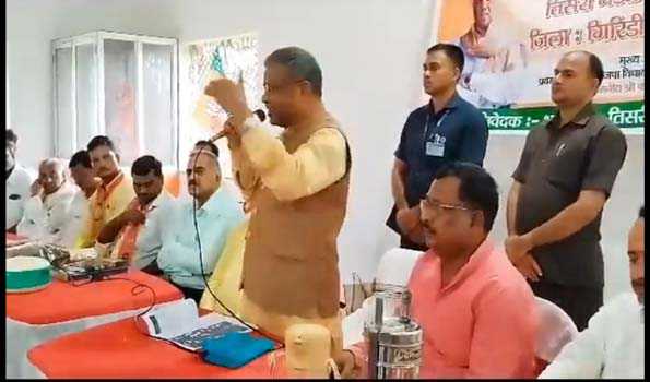 संगठन में संपर्क, संवाद,समर्पण और समरसता बढ़ाती है टिफिन बैठक :बाबूलाल मरांडी