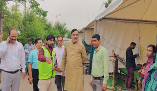 राहत शिविरों में जरूरी सुविधा उपलब्ध करा रही केजरीवाल सरकार: राय