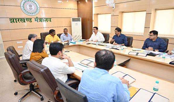 मुख्यमंत्री  हेमन्त सोरेन ने  स्वास्थ्य, चिकित्सा शिक्षा एवं परिवार कल्याण विभाग के अधिकारियों के साथ की उच्च स्तरीय बैठक, दिए कई अहम निर्देश