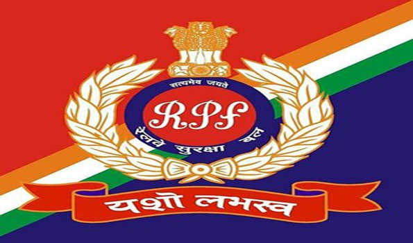 रेलवे ने पत्थरबाजों के खिलाफ चलाया जागरूकता अभियान