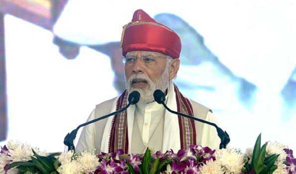 शरद पवार की मौजूदगी में मोदी को तिलक सम्मान