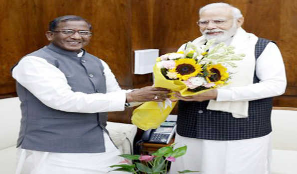 सिक्किम के राज्यपाल आचार्य ने की मोदी से मुलाकात