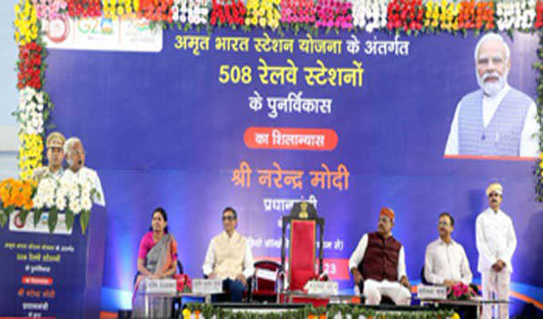 निर्माण कार्य उच्च गुणवत्ता और निश्चित समय सीमा में पूरे हों: पटेल