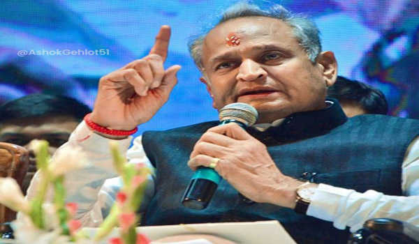 अधिक समय तक खुलने वाले बार एवं नाइट क्लबों पर होगी सख्ती से  कार्रवाई-गहलोत