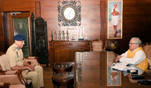 मिश्र से पुलिस आयुक्त जोसफ की शिष्टाचार भेंट
