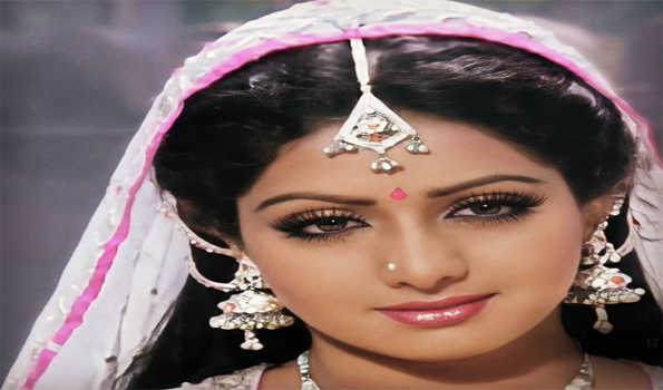 दमदार अभिनय से दर्शकों को मंत्रमुग्ध किया श्रीदेवी ने