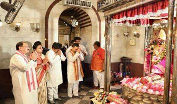 नड्डा ने कोलकाता के दक्षिणेश्वर काली मंदिर में पूजा-अर्चना की