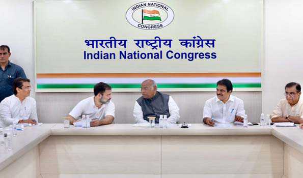 कांग्रेस नेताओं की आलाकमान के साथ अहम बैठक
