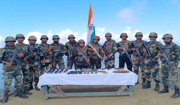 कुपवाड़ा में पास हथियारों का जखीरा बरामद