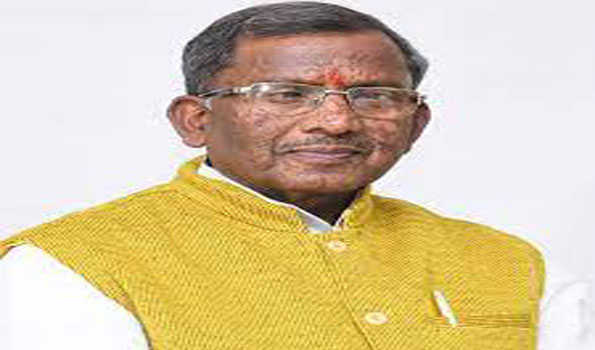 सिक्किम के राज्यपाल लक्ष्मण आचार्य ने किये मां विंध्यवासिनी के दर्शन