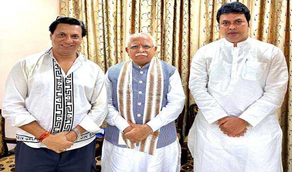खट्टर और फ़िल्म निर्माता, निर्देशक मधुर भंडारकर की मुलाकात