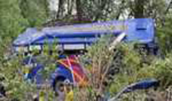 उत्तराखंड के गंगनानी में खाई में गिरी बस, सात तीर्थयात्रियों की मौत