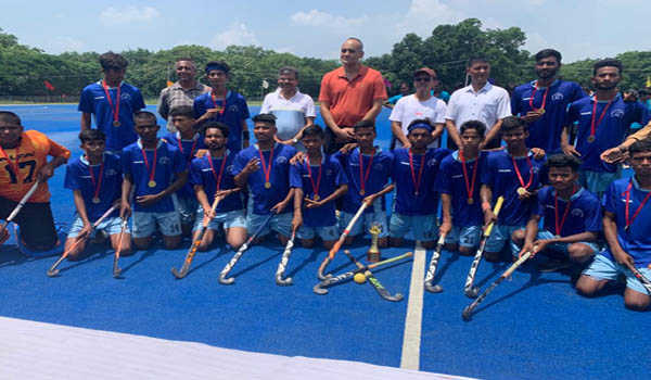भारत ने इंग्लैंड को 4-0 से हराया
