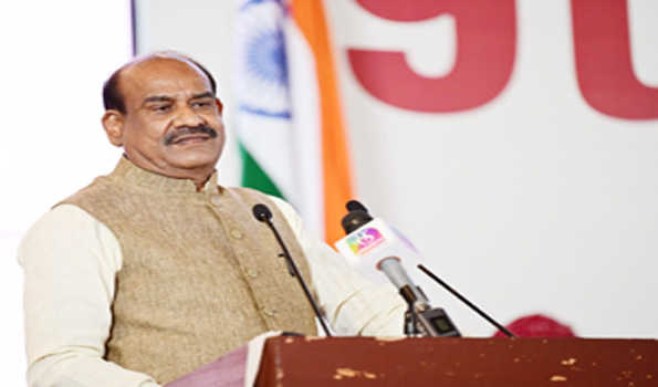 वर्तमान चुनौतियों के मद्देनजर अप्रचलित कानूनों के स्थान पर नए कानून लाए जाने की ज़रूरत -बिरला