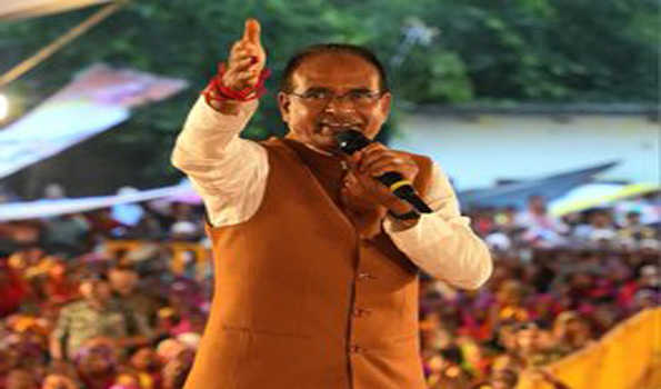 मोदी के नेतृत्व में तेजी से आगे बढ़ रहा देश: शिवराज