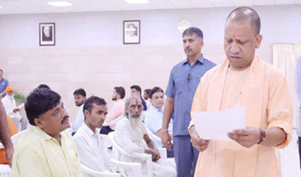 योगी ने सुनी 200 से अधिक की फरियाद
