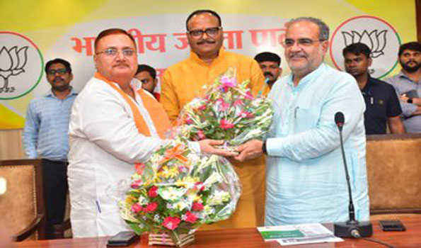 सपा के पूर्व विधायक उमेश चंद्र पांडेय भाजपा में शामिल
