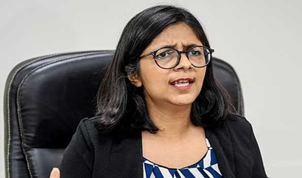 मालीवाल ने दुष्कर्म के आरोपी अधिकारी को बर्खास्त करने की मांग की