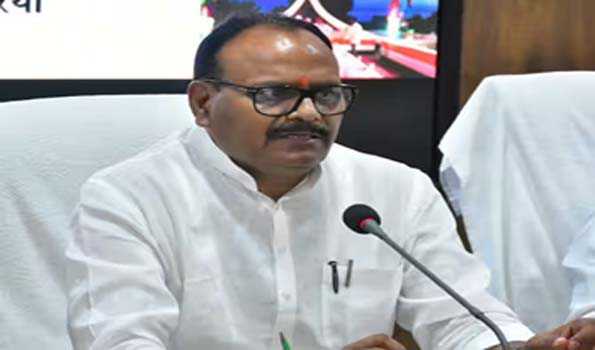 सपा को दलित नहीं, सिर्फ उनके वोटों से मतलब: ब्रजेश पाठक