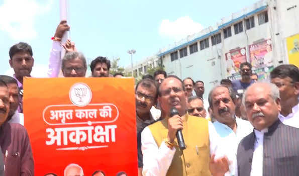 विधिवत पूजन के बाद भाजपा की यात्राओं के रथ रवाना