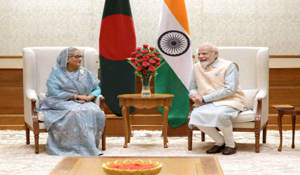 मोदी ने की हसीना से मुलाकात
