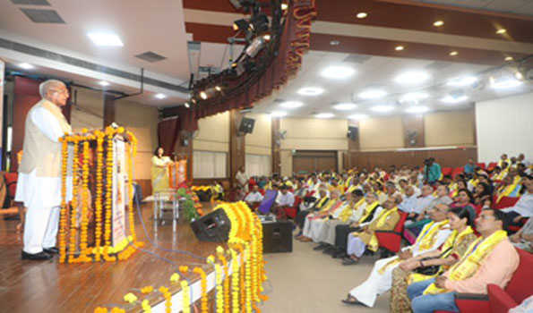ज्योतिष ज्ञान की प्रासंगिकता और महत्ता से युवा पीढ़ी को परिचित कराएं : पटेल