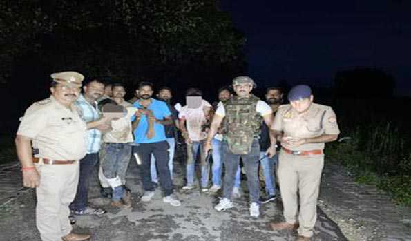 पुलिस और बदमाशों के बीच मुठभेड में चार लोग गिरफ्तार