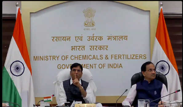 आगामी रबी सीजन में 20 प्रतिशत रासायनिक खाद का उपयोग कम करें किसान:  मांडविया