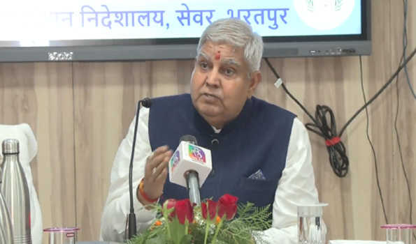 किसानों से नई तकनीक अपनाने का आह्वान किया धनखड़ ने
