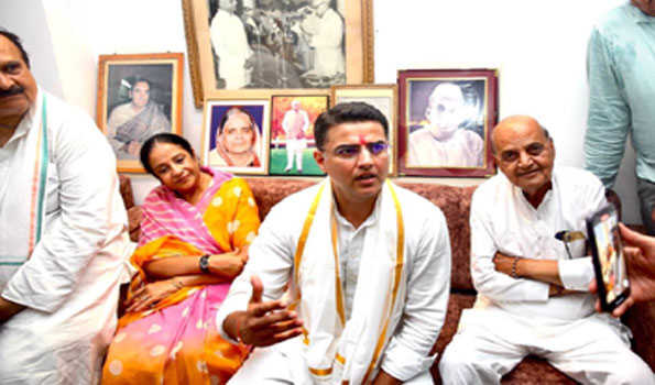 कांग्रेस में एक ही गुट, राहुल खड़गे गुट: पायलट