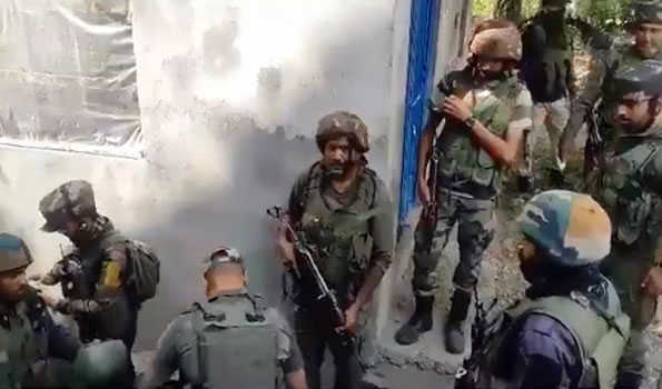 कश्मीर मुठभेड़ में कर्नल समेत तीन अधिकारी शहीद
