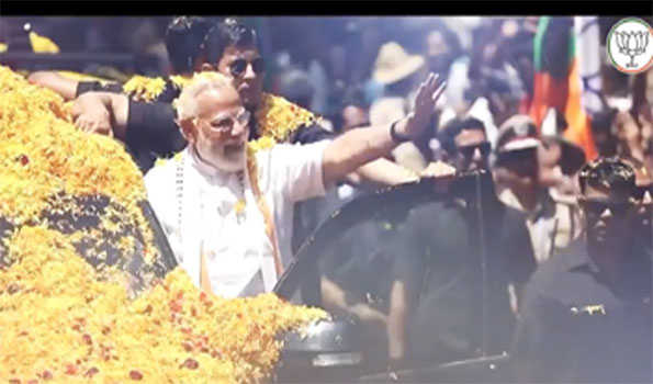 पेट्रोकैमिकल्स काम्पलेक्स की आधारशिला रखने मोदी पहुंचे बीना
