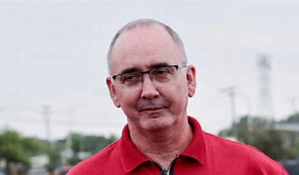 Striking UAW union refuses to accept Stellantis' wage increase