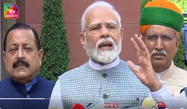 सांसद, नये सदन में उत्तम से उत्तम अच्छाइयों को लेकर आयें : मोदी