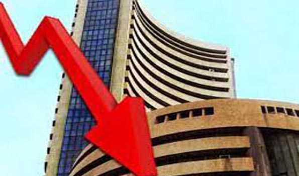 एचडीएफसी बैंक की चार फीसदी गिरावट से शेयर बाजार में कोहराम