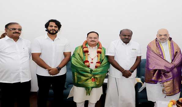JDS joins NDA after meeting Amit Shah
